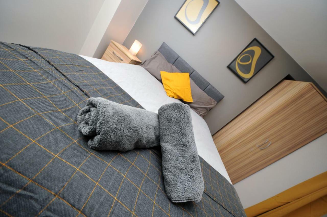 Stone'S Throw City Centre - Tv In Every Bedroom! Суонси Экстерьер фото