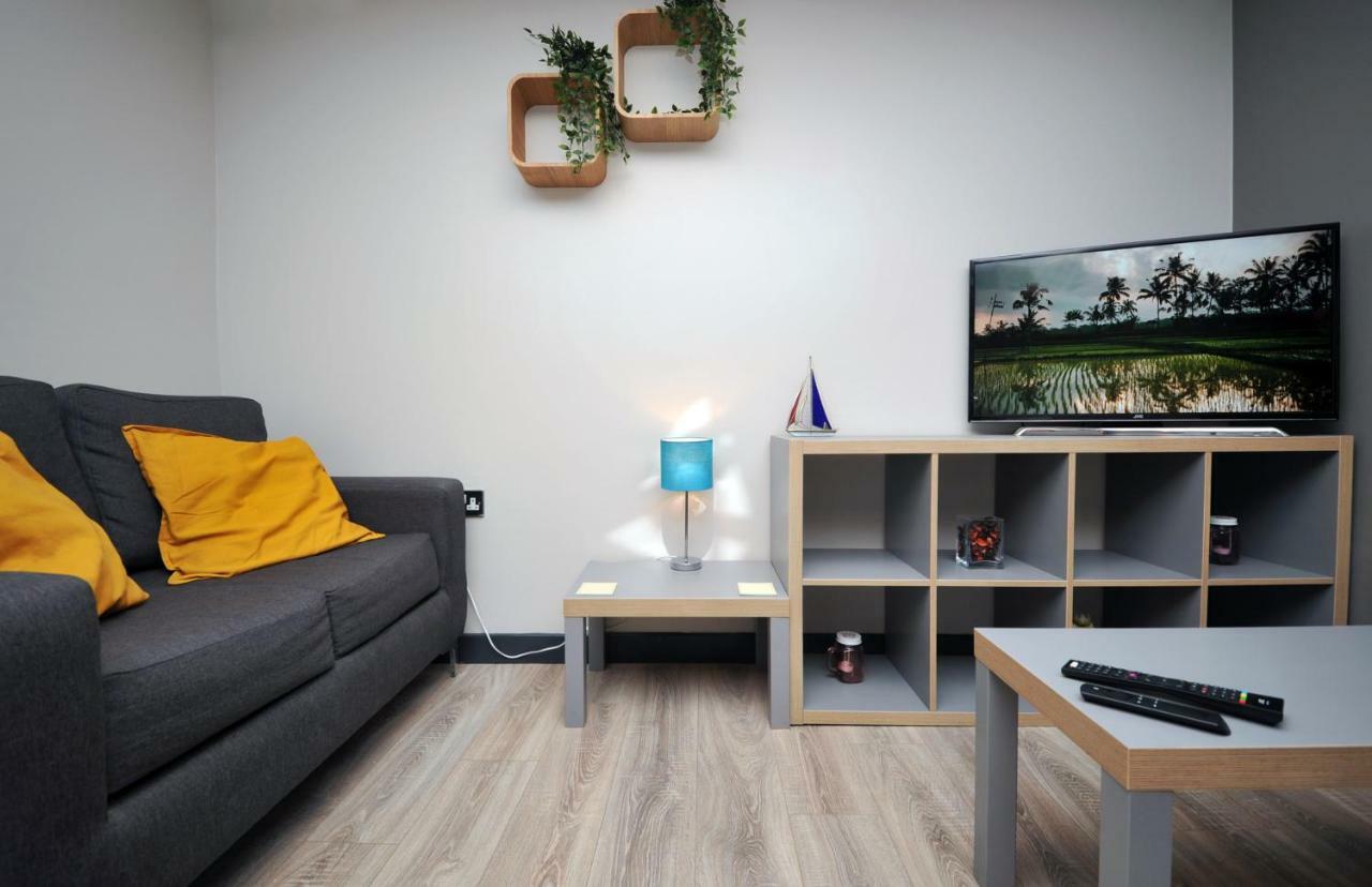 Stone'S Throw City Centre - Tv In Every Bedroom! Суонси Экстерьер фото